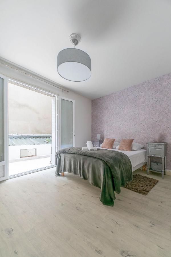 Le Dejoux - Appartement Avec Terrasse En Centre Ville 维琪 外观 照片