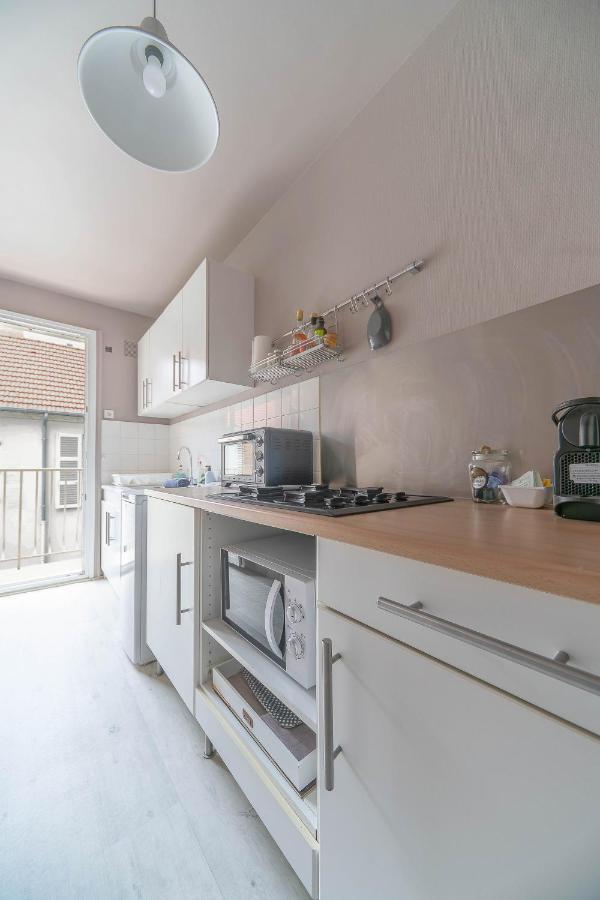 Le Dejoux - Appartement Avec Terrasse En Centre Ville 维琪 外观 照片