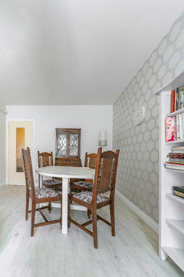 Le Dejoux - Appartement Avec Terrasse En Centre Ville 维琪 外观 照片