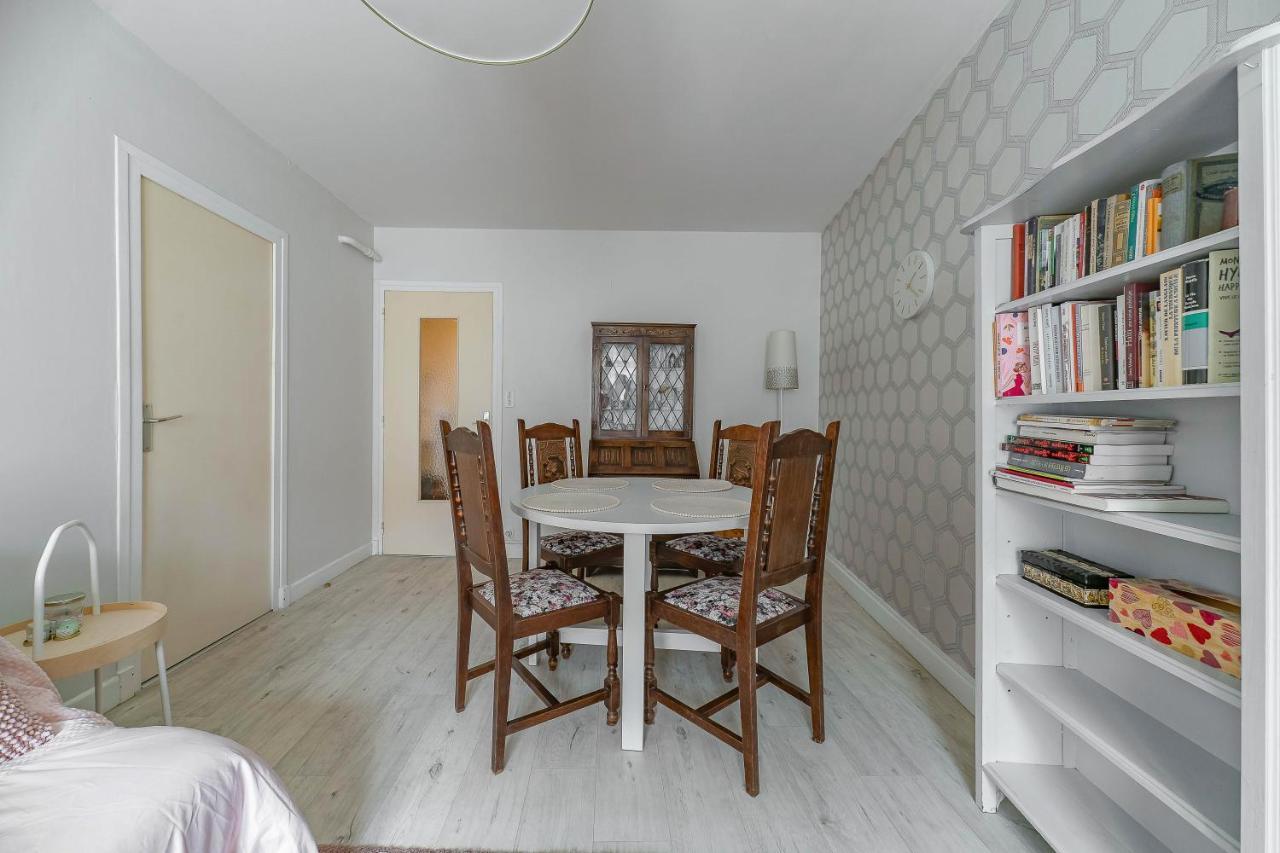 Le Dejoux - Appartement Avec Terrasse En Centre Ville 维琪 外观 照片
