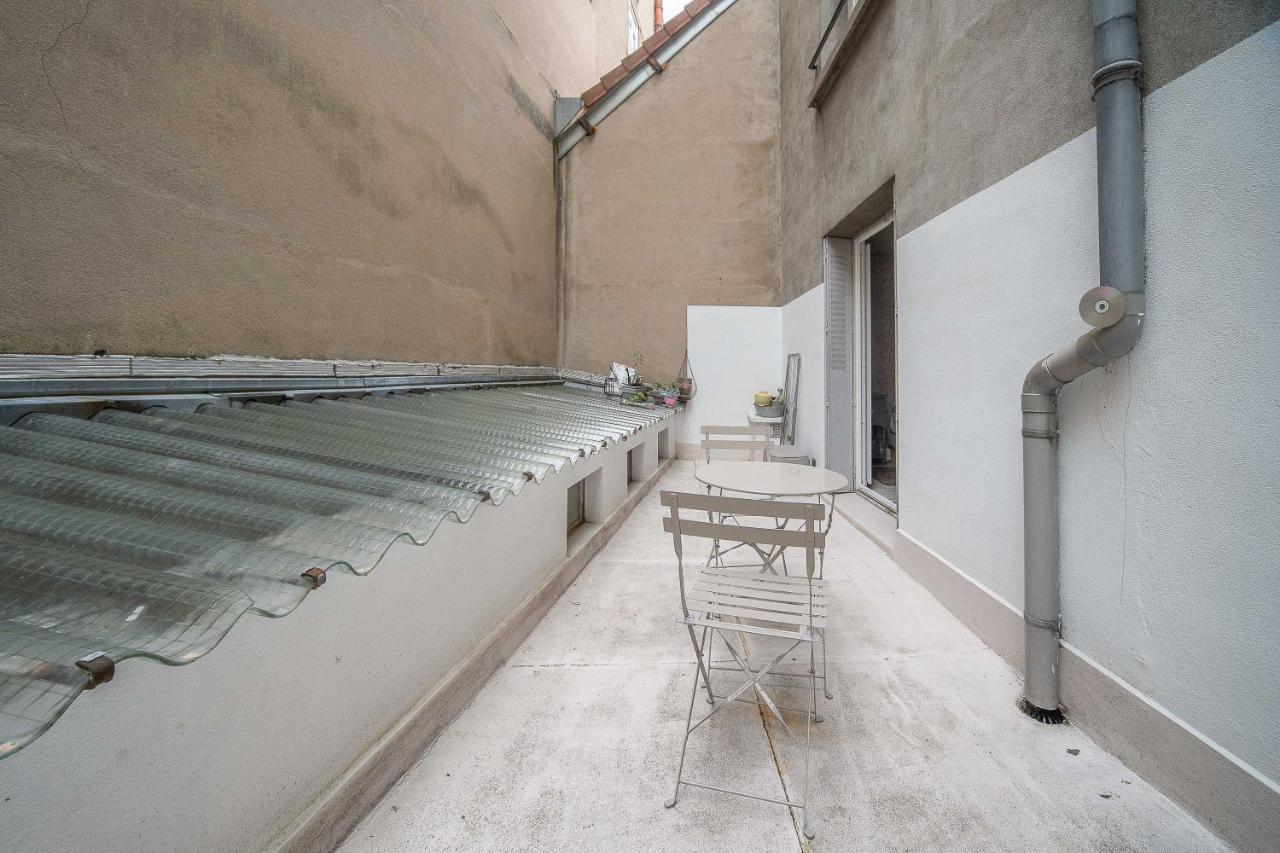Le Dejoux - Appartement Avec Terrasse En Centre Ville 维琪 外观 照片