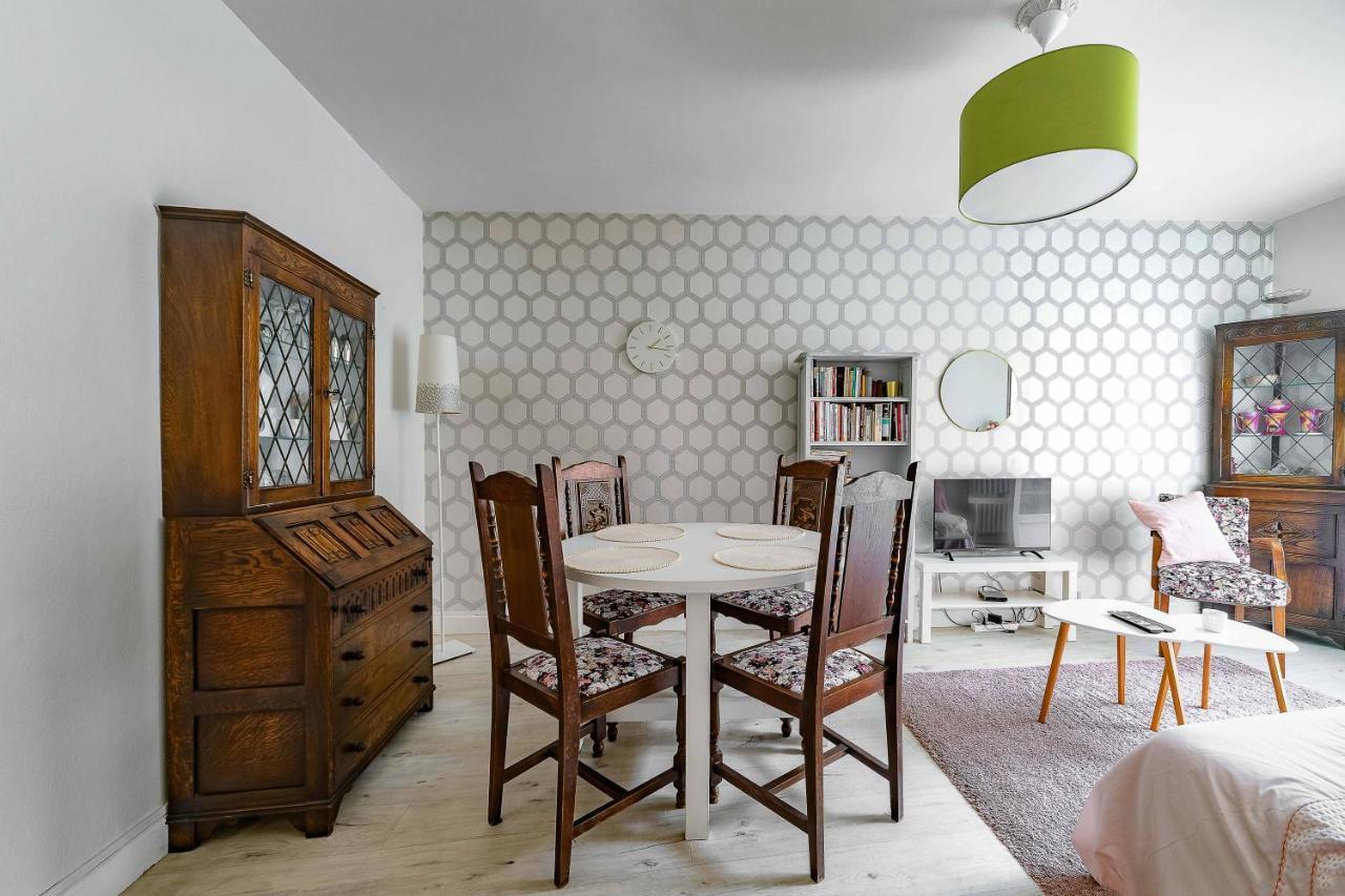 Le Dejoux - Appartement Avec Terrasse En Centre Ville 维琪 外观 照片